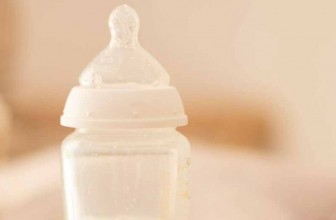 Comment bien choisir le biberon pour bébé ?