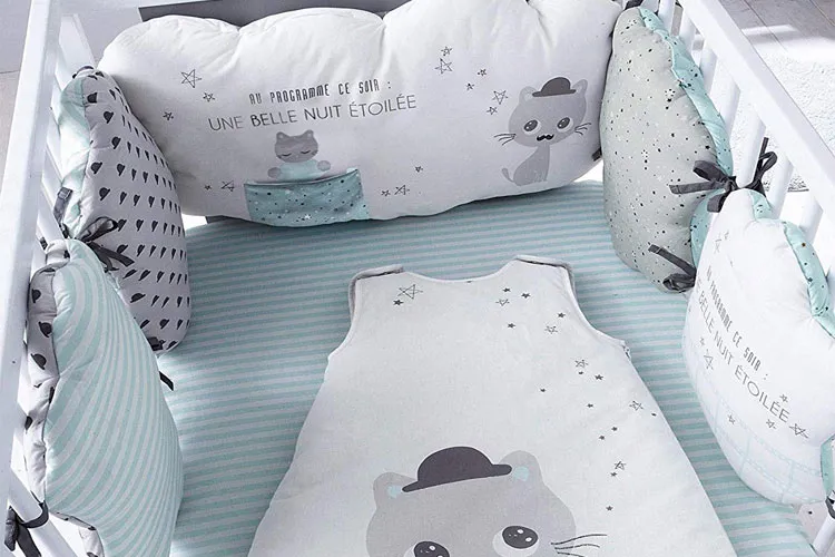 Vertbaudet Moustachat tour de lit pour bébé