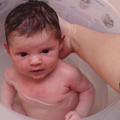 5_conseils_pour_le_bain_de_votre_bébé