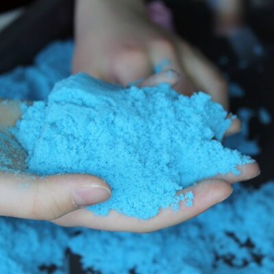 Une_recette_simple_de_sable_cinétique_à_faire_soi_même_