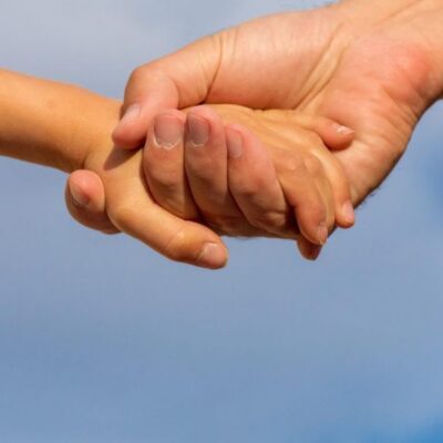 3_stratégies_pour_aider_un_enfant_à_traverser_un_grand_changement_!