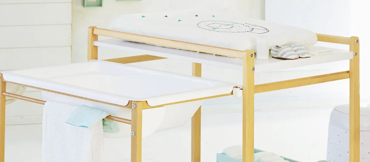 meilleure table à langer avec baignoire