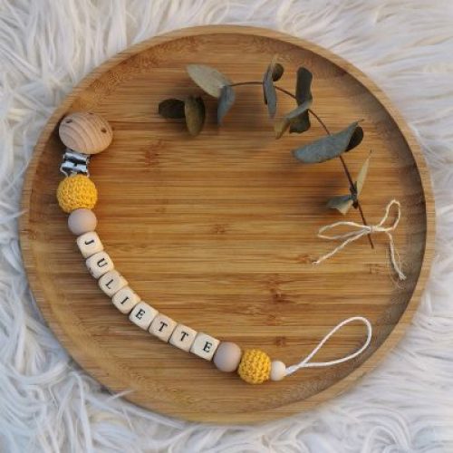 exemple attache tetine