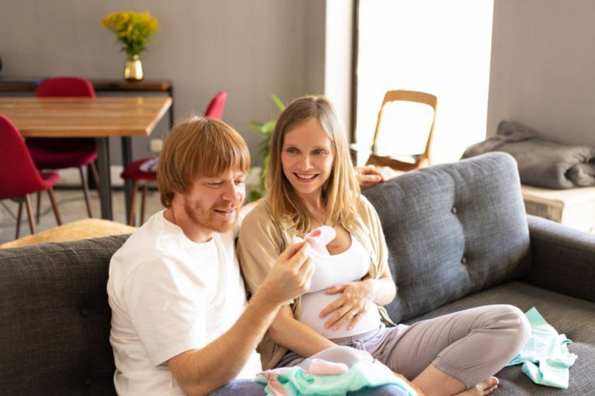 conseils pour préparer une liste de naissance, cadeaux pour bébé