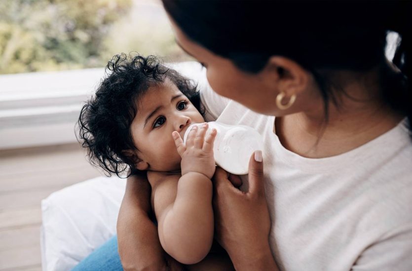 bébé biberon tétine RGO