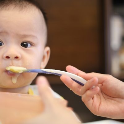 Quelle huile utiliser pour préparer les repas de bébé dès la diversification alimentaire ?
