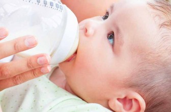 Bien donner le biberon à son bébé