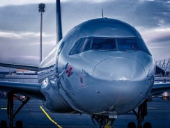 Nos conseils pour voyager en avion avec un bébé