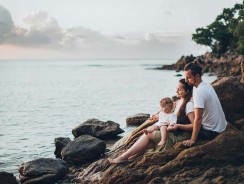 Premières vacances avec votre bébé : comment faire sa valise ?